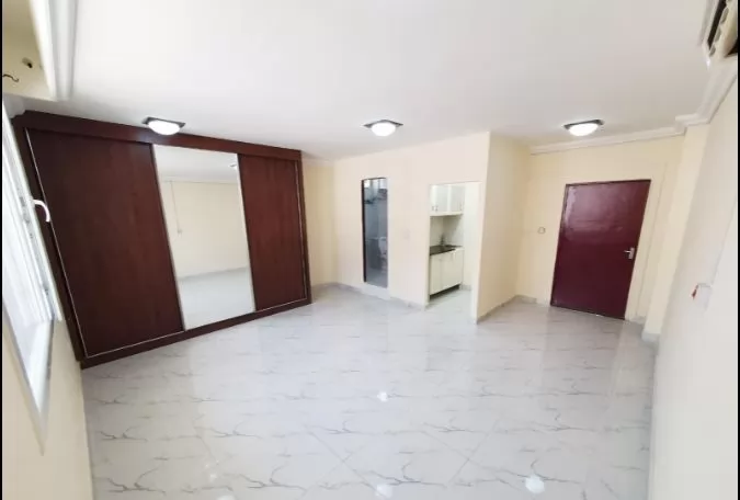 Residencial Listo Propiedad Estudio U / F Apartamento  alquiler en Doha #15704 - 1  image 